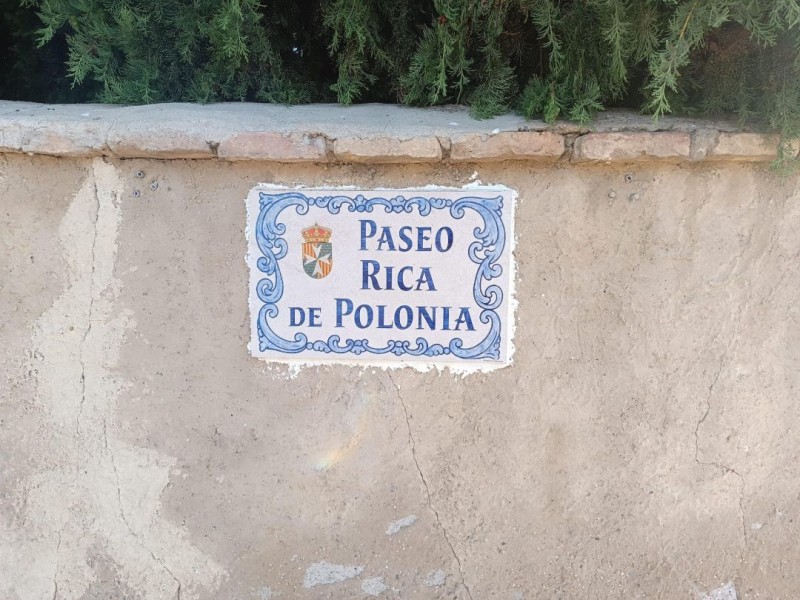 Paseo Rica de Polonia w Sijenie – trakt polskiej królowej